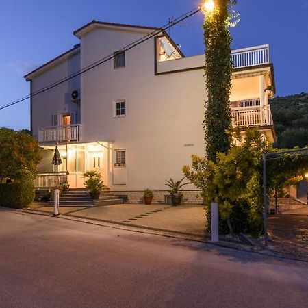 Apartments Luka - Trogir, Marina 150M From The Beach Luaran gambar