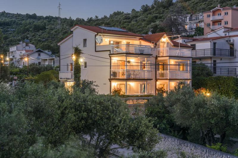 Apartments Luka - Trogir, Marina 150M From The Beach Luaran gambar